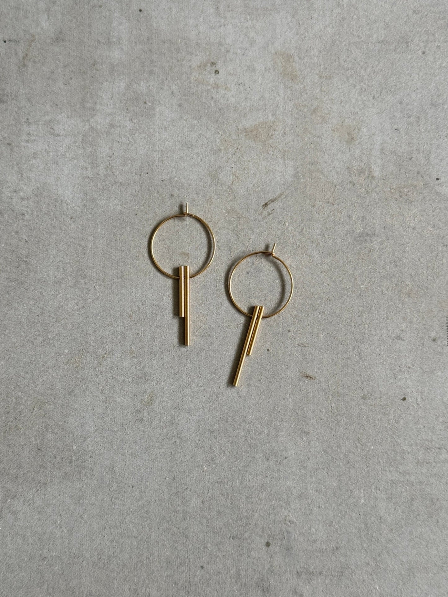 balance small earrings