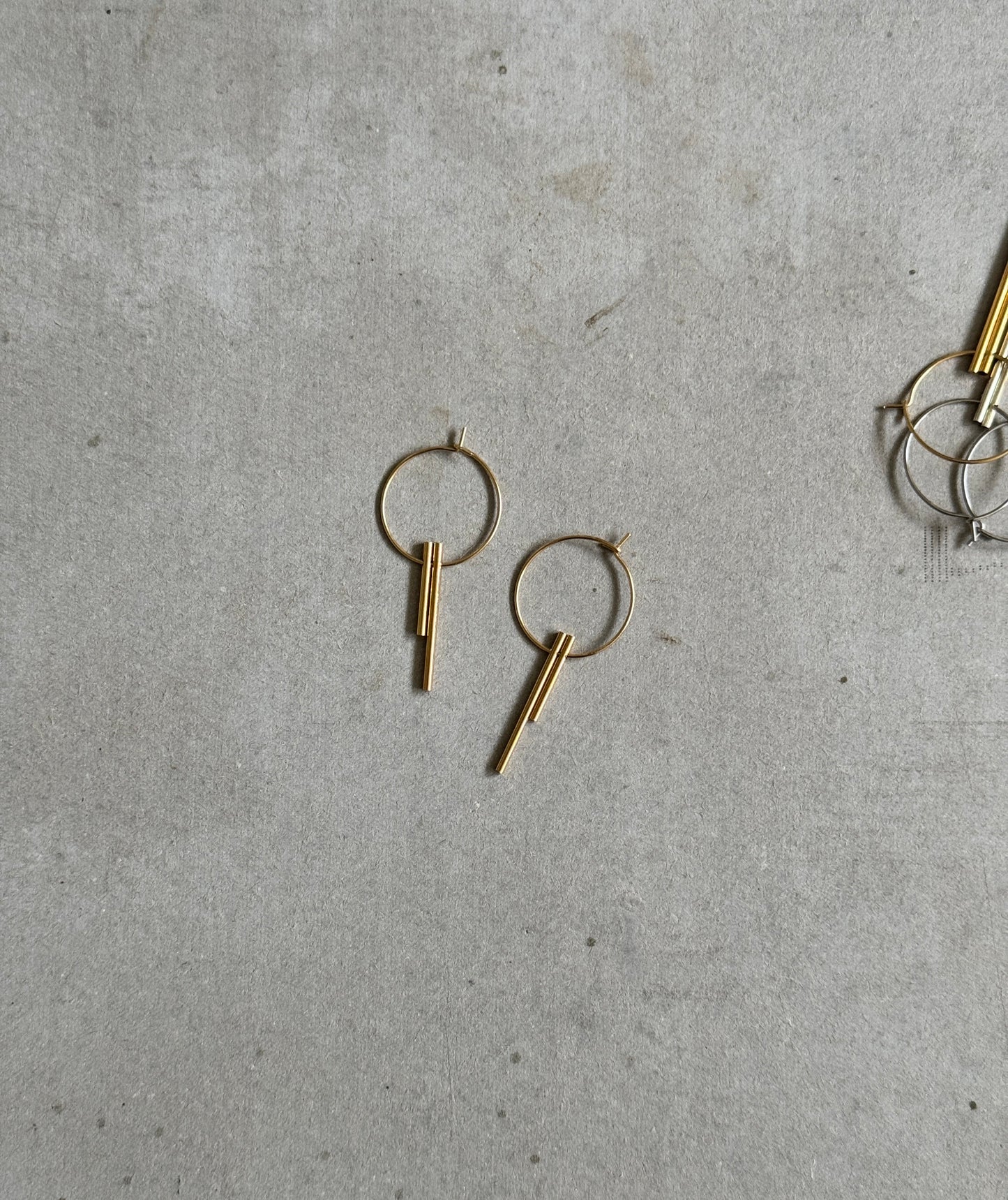 balance small earrings