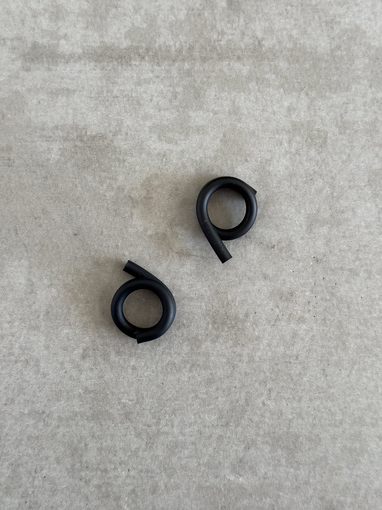 rubber asymmetrical ring