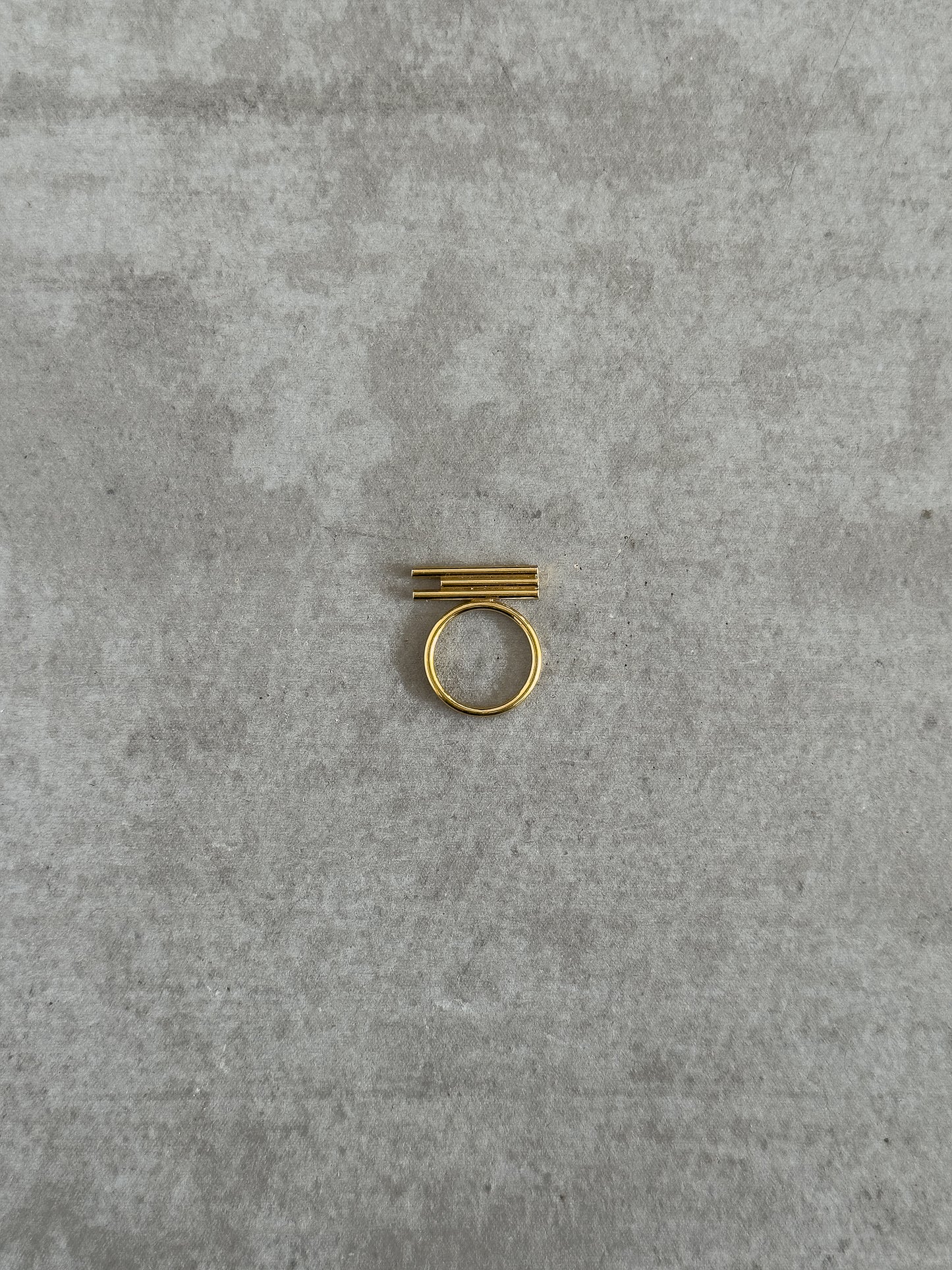 triple bar gold ring