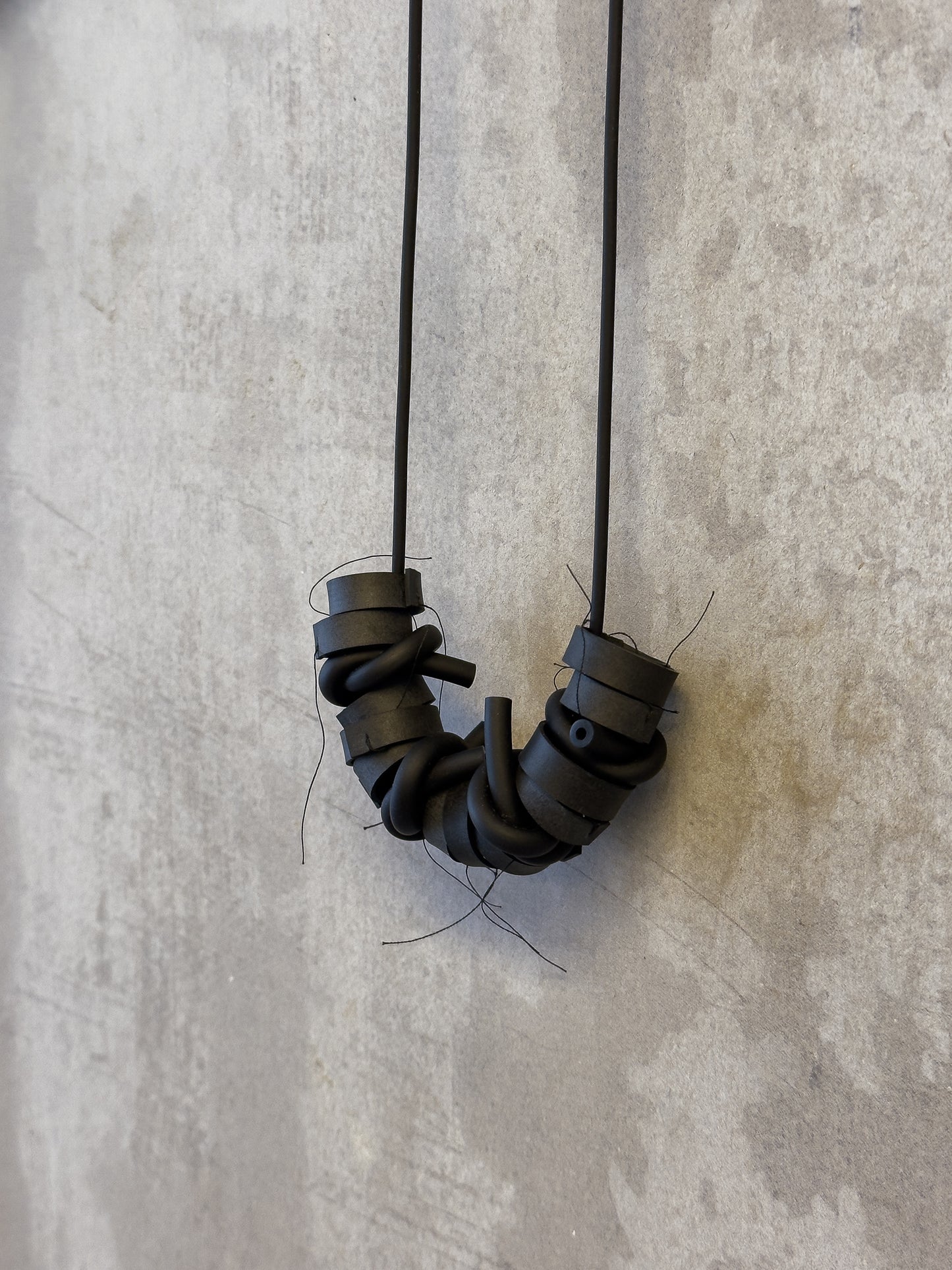 raw knots necklace