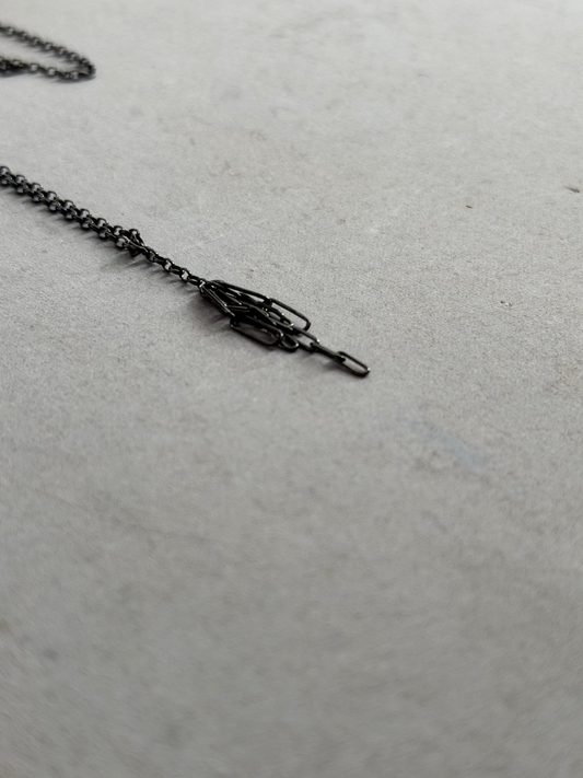 motion necklace