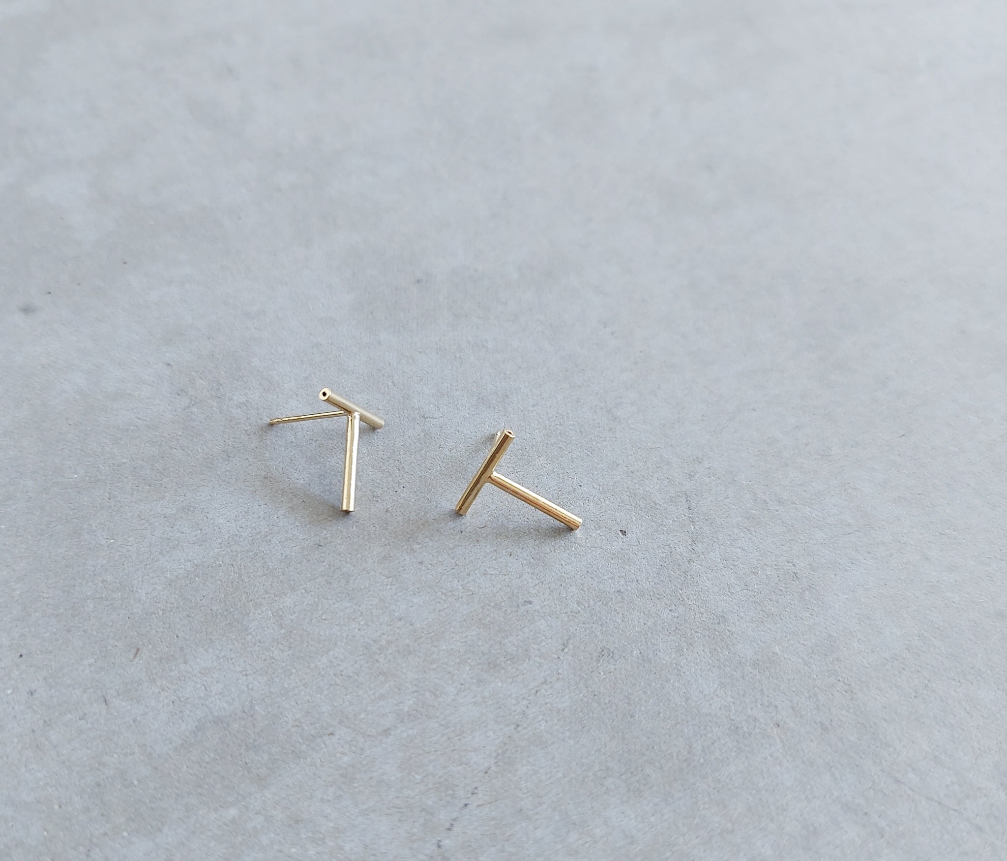 T - EARRINGS